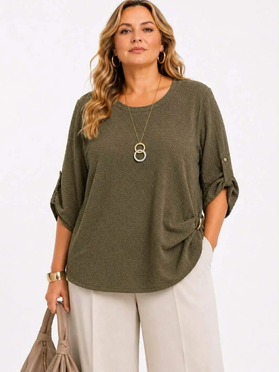 Top Oversize Col Rond Uni Texturé Manches 3/4 Retroussées Bouton Doré Ourlet Arrondi