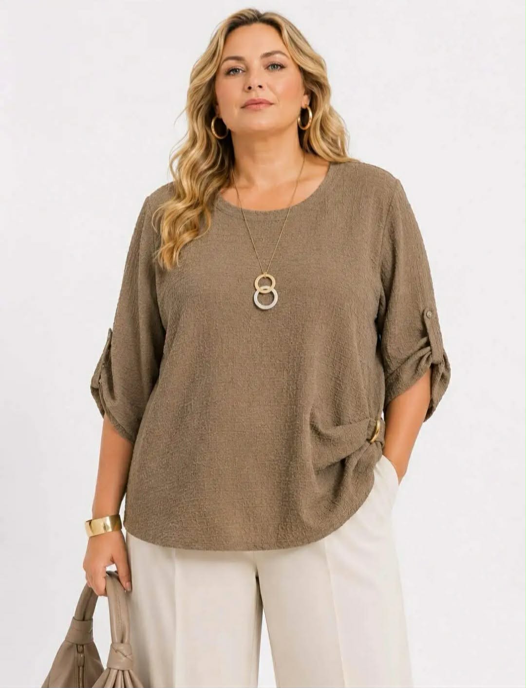 Top Oversize Col Rond Uni Texturé Manches 3/4 Retroussées Bouton Doré Ourlet Arrondi